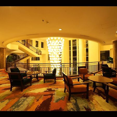 Grand Wahid Hotel Salatiga Extérieur photo