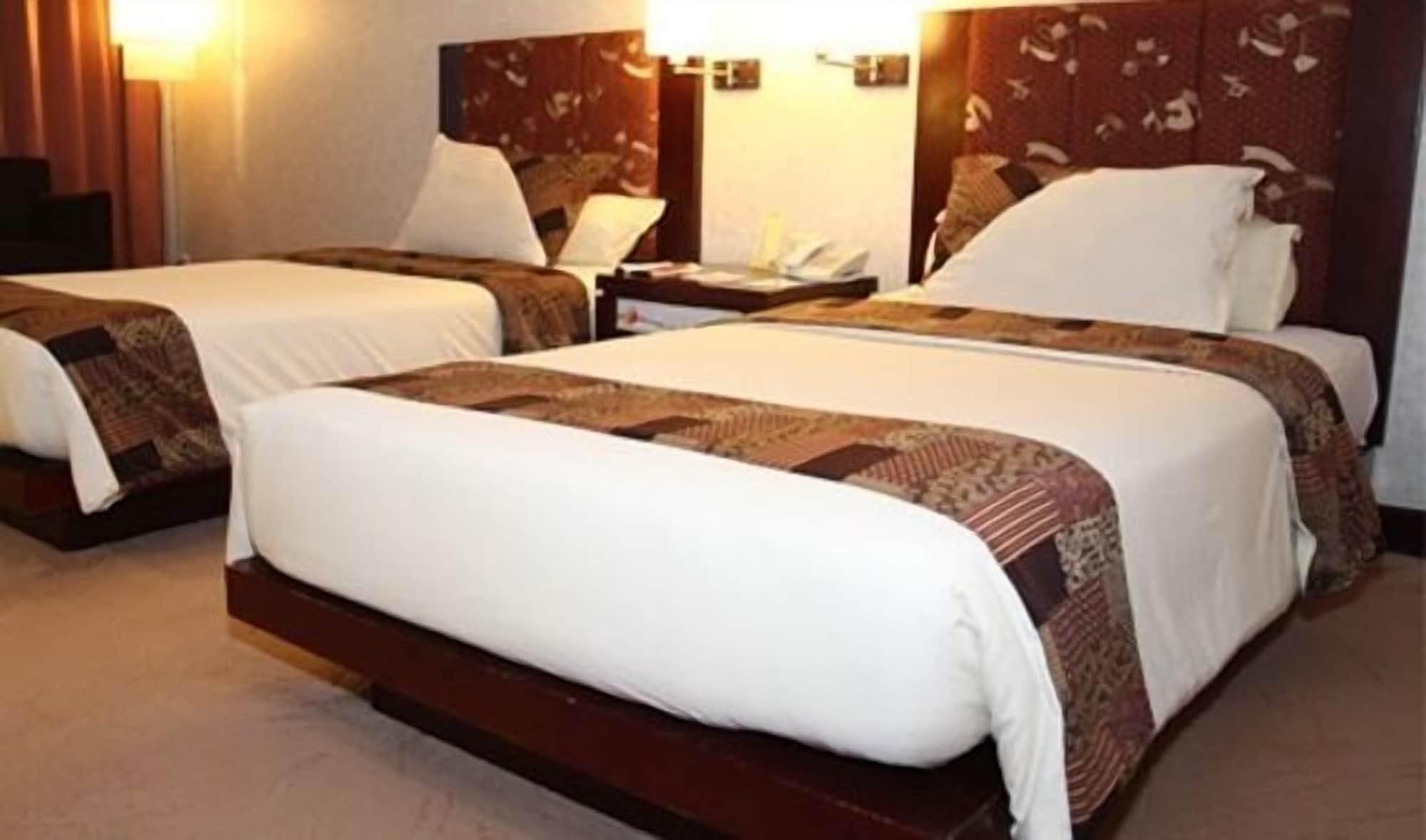 Grand Wahid Hotel Salatiga Extérieur photo